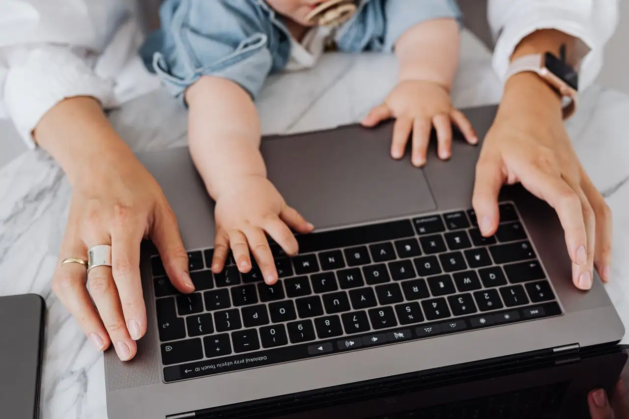 Strategi Google Ads untuk Brand Perlengkapan Bayi untuk Ibu Milenial